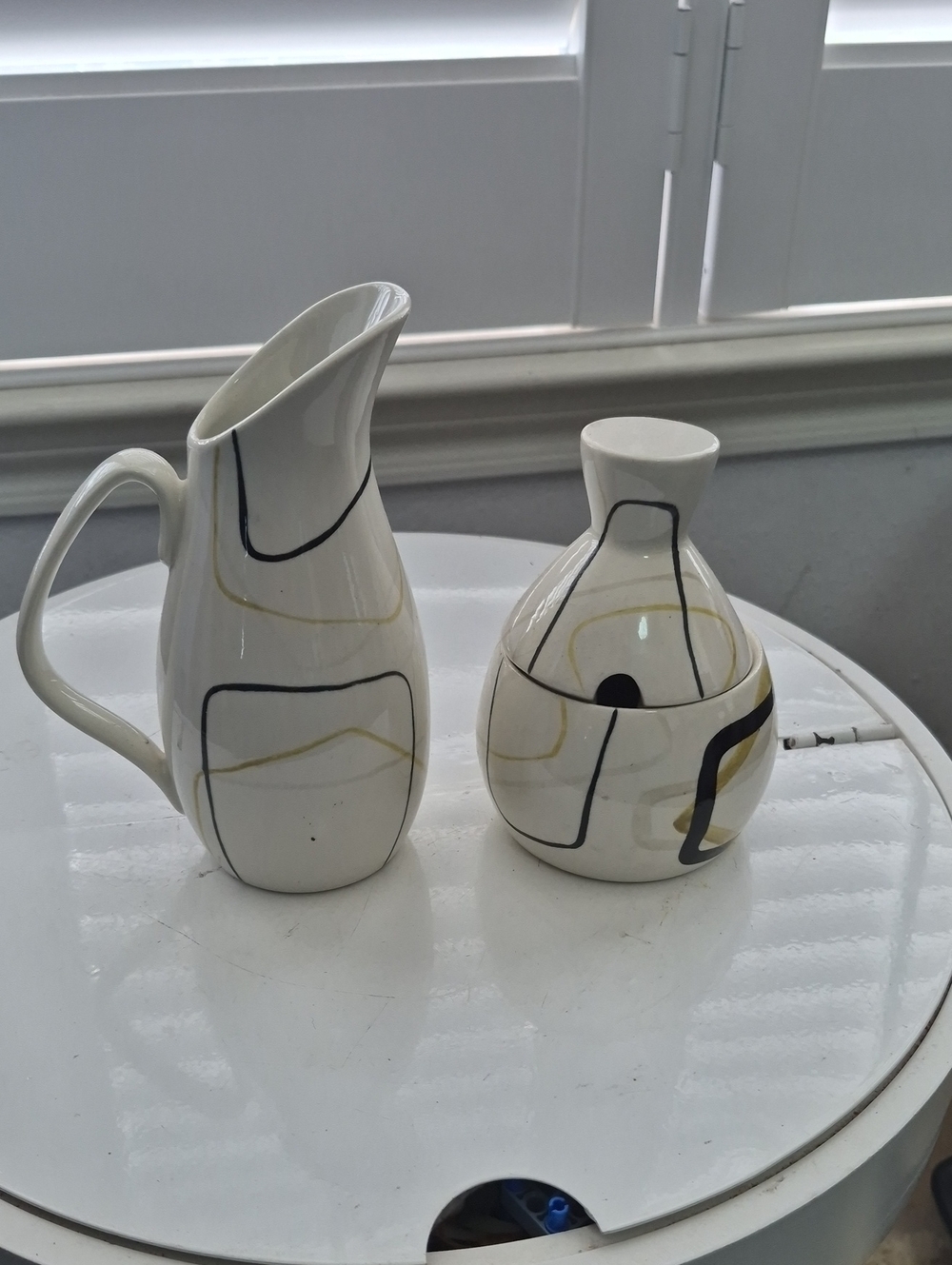 Vintage MCM Red Wing Pottery Sugar Bowl With Lid And Milk Pitcher